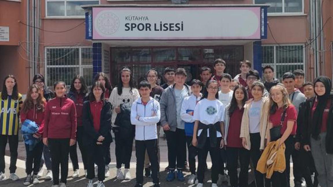 Ahmet Yakupoğlu Güzel Sanatlar Lisesi ve Kütahya Spor Lisesi'ne 8. Sınıflarımızla Gezi Düzenledik